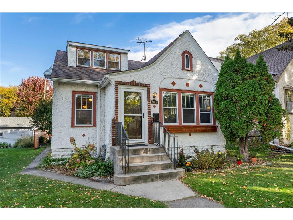 2015 Wellesley Avenue Saint Paul MN 55105 6798904 image1