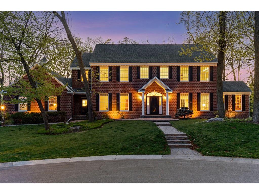 20150 Sweetwater Curve Shorewood MN 55331 - Silver 7065295 image1