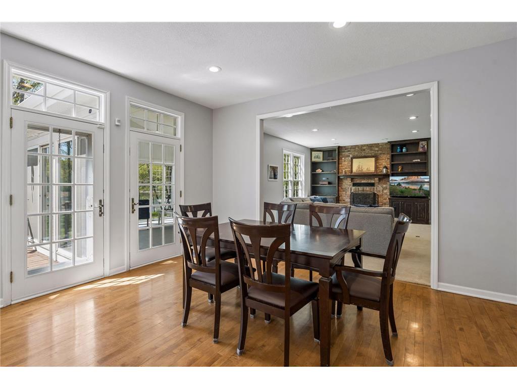 20150 Sweetwater Curve Shorewood MN 55331 - Silver 7065295 image17