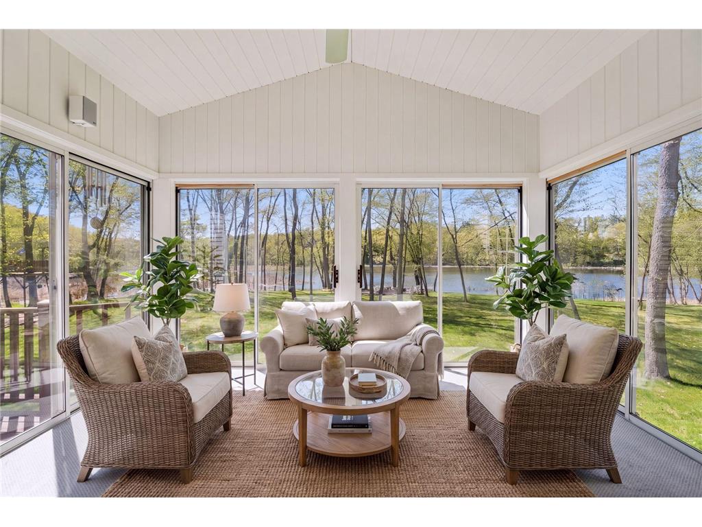 20150 Sweetwater Curve Shorewood MN 55331 - Silver 7065295 image20