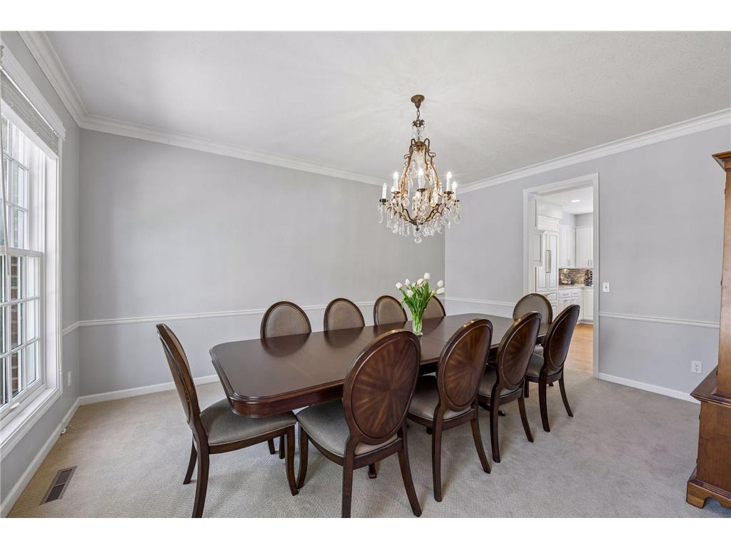 20150 Sweetwater Curve Shorewood MN 55331 - Silver 7065295 image24