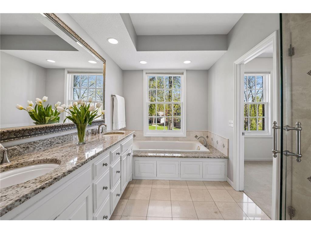 20150 Sweetwater Curve Shorewood MN 55331 - Silver 7065295 image38