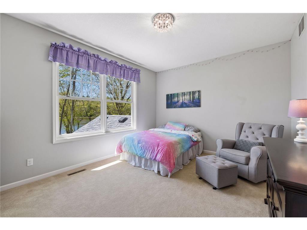 20150 Sweetwater Curve Shorewood MN 55331 - Silver 7065295 image43