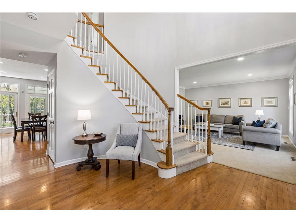 20150 Sweetwater Curve Shorewood MN 55331 - Silver 7065295 image5