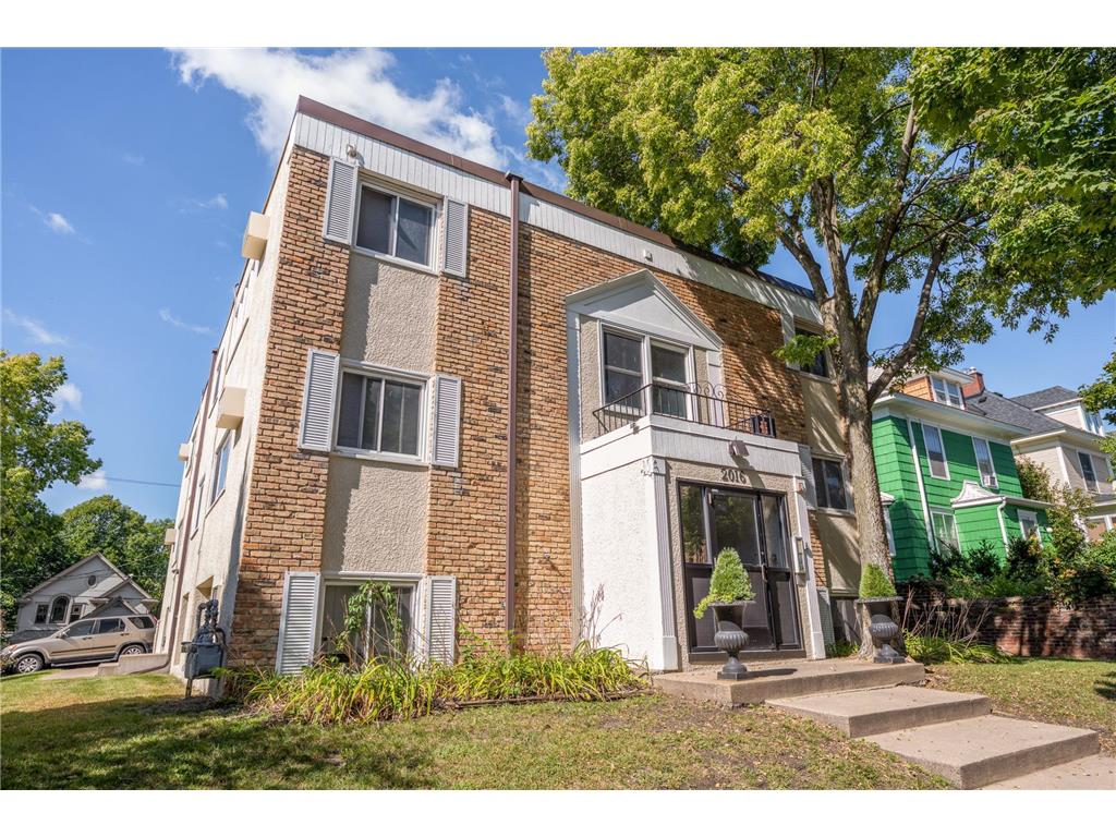 2016 Grand Avenue S Minneapolis MN 55405 6804590 image1
