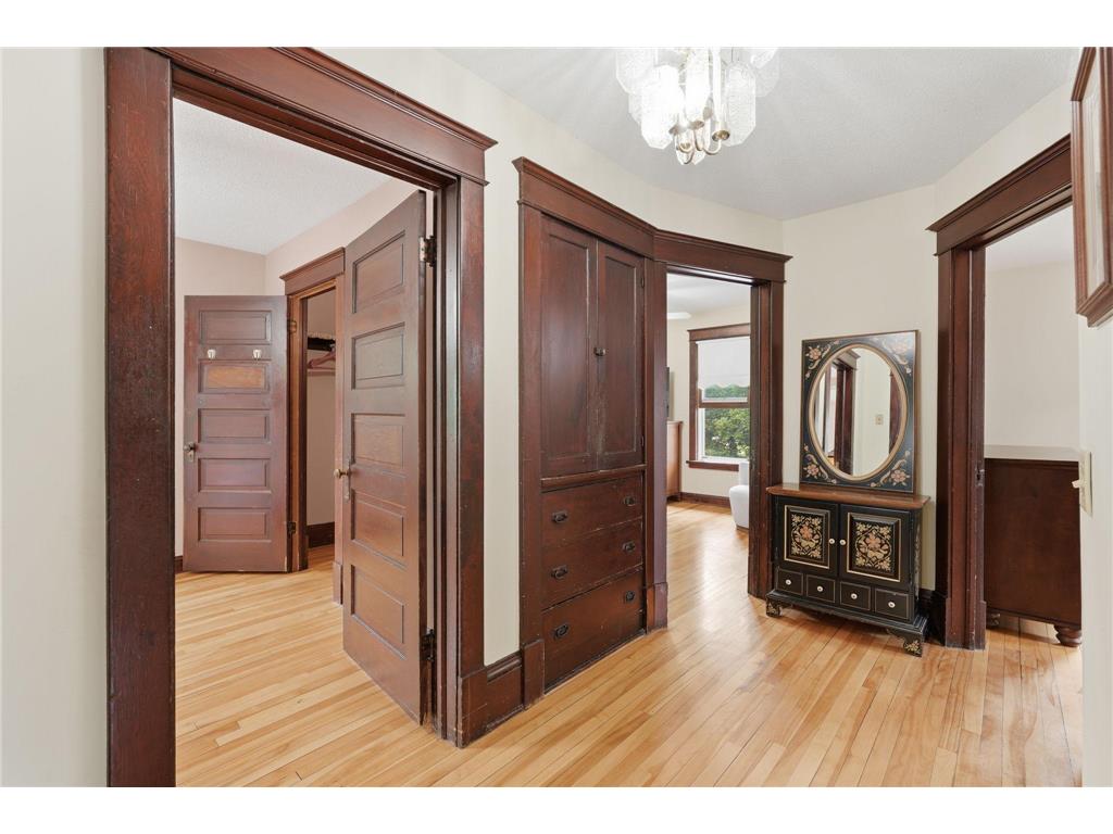 2016 Laurel Avenue Saint Paul MN 55104 7083436 image11
