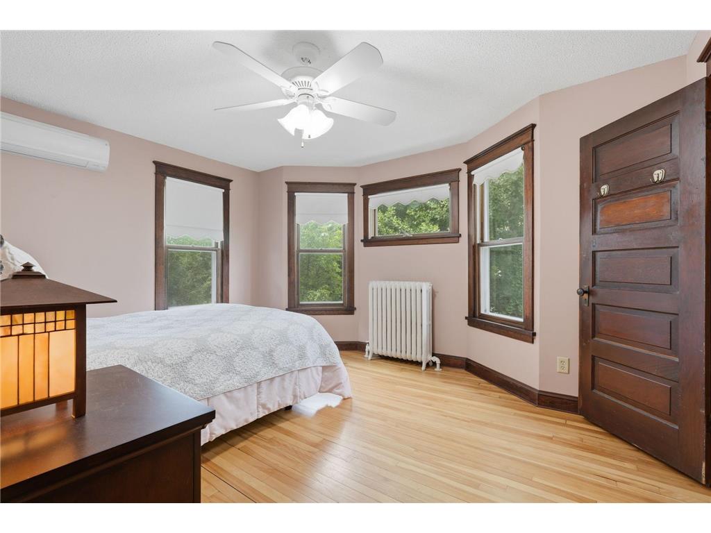 2016 Laurel Avenue Saint Paul MN 55104 7083436 image12