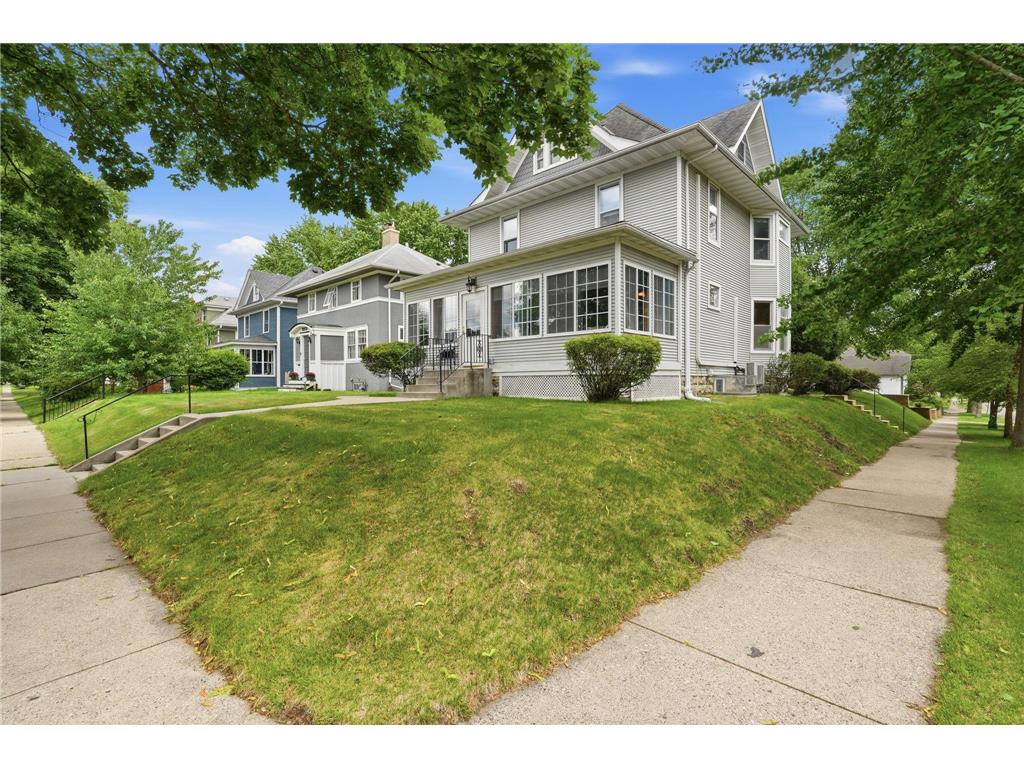 2016 Laurel Avenue Saint Paul MN 55104 7083436 image2