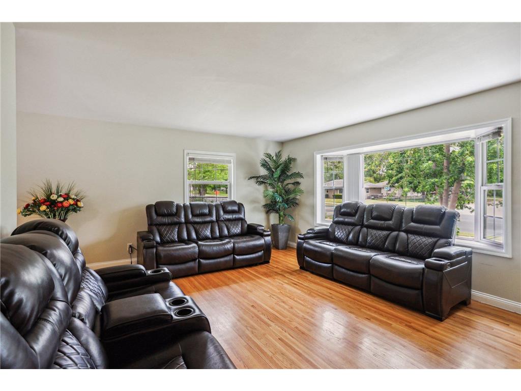 2016 W 90th Street Bloomington MN 55431 7060113 image11