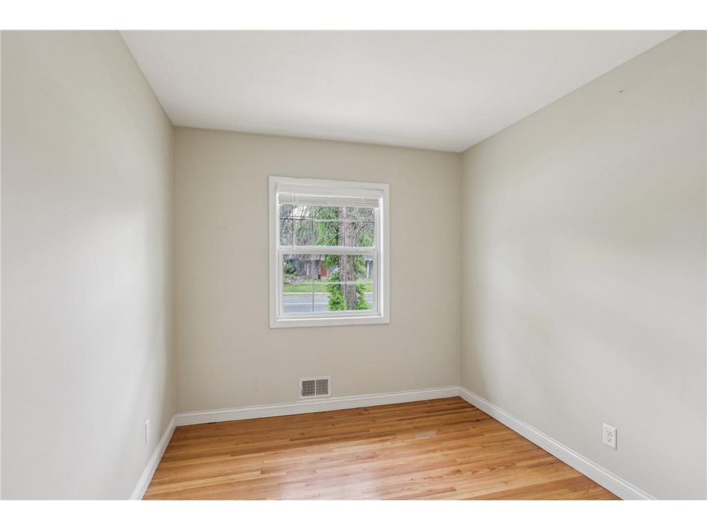 2016 W 90th Street Bloomington MN 55431 7060113 image21