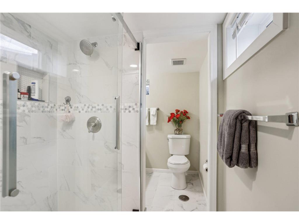2016 W 90th Street Bloomington MN 55431 7060113 image29