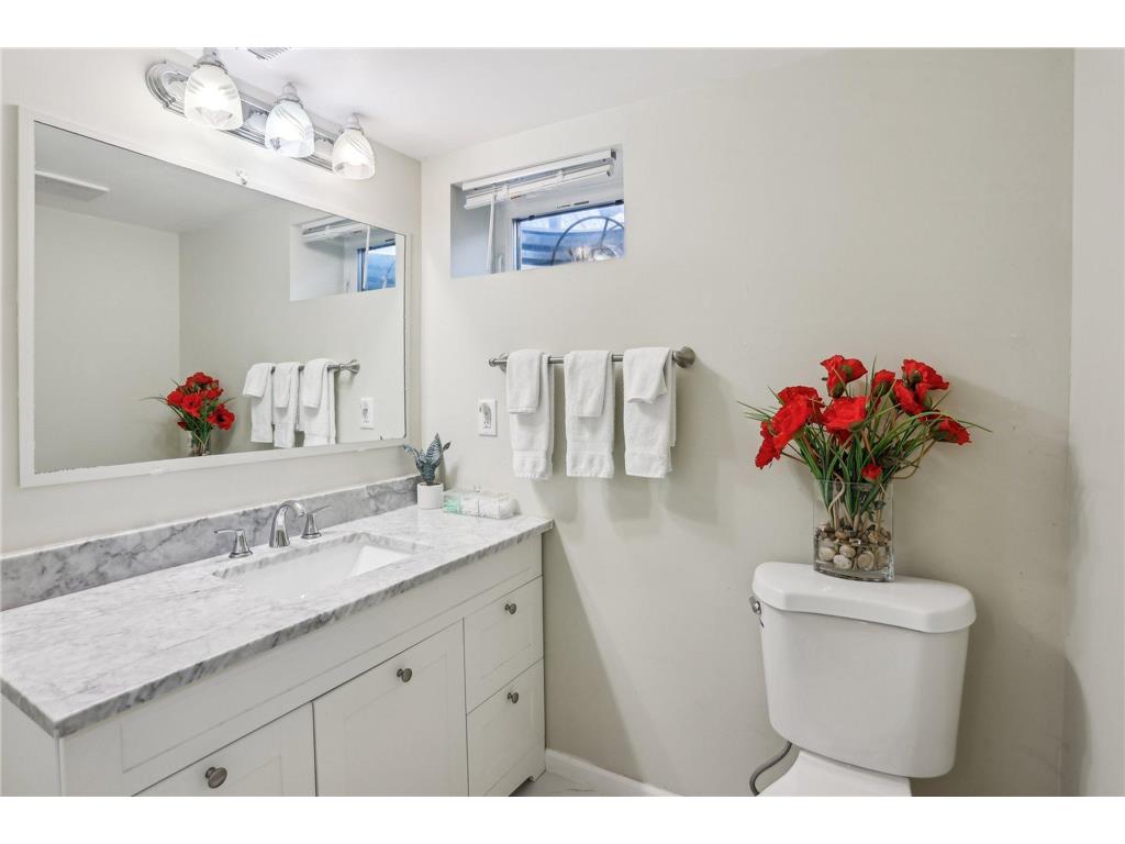 2016 W 90th Street Bloomington MN 55431 7060113 image30