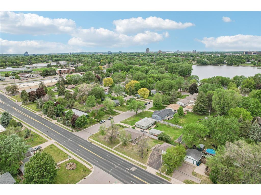 2016 W 90th Street Bloomington MN 55431 7060113 image39