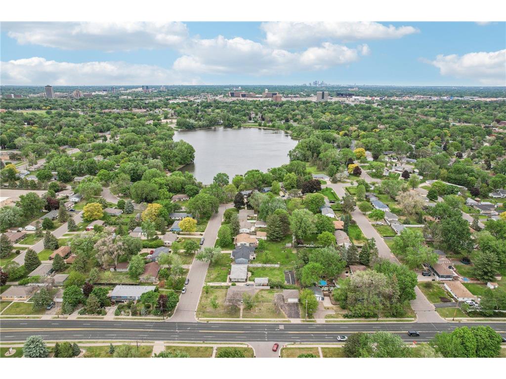 2016 W 90th Street Bloomington MN 55431 7060113 image47
