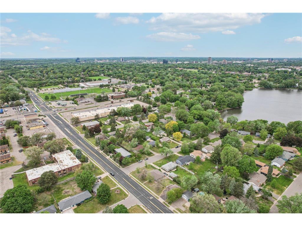 2016 W 90th Street Bloomington MN 55431 7060113 image53