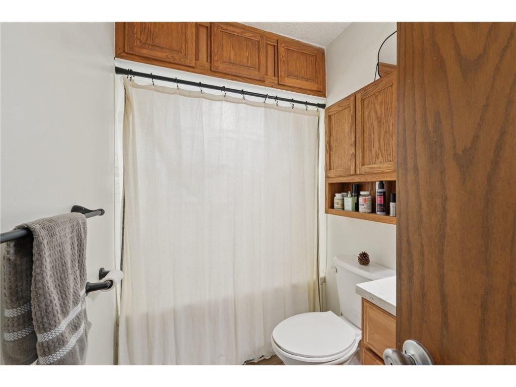 2017 Brookview Drive Brooklyn Center MN 55430 7024136 image12