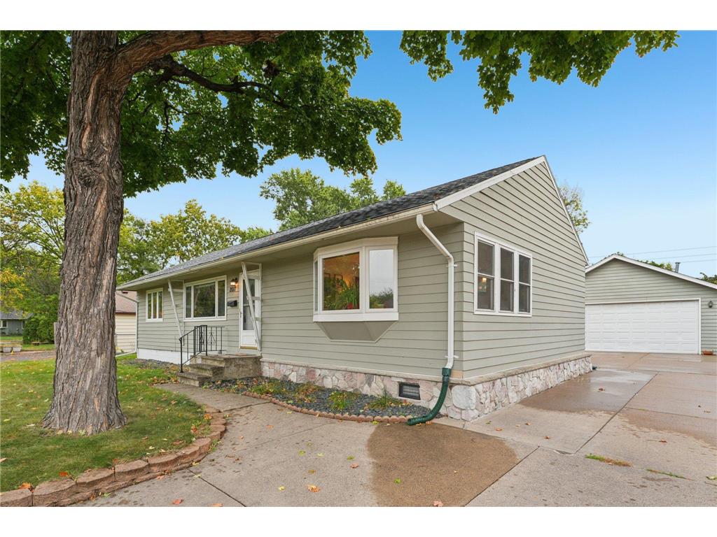 2017 Brookview Drive Brooklyn Center MN 55430 7024136 image3