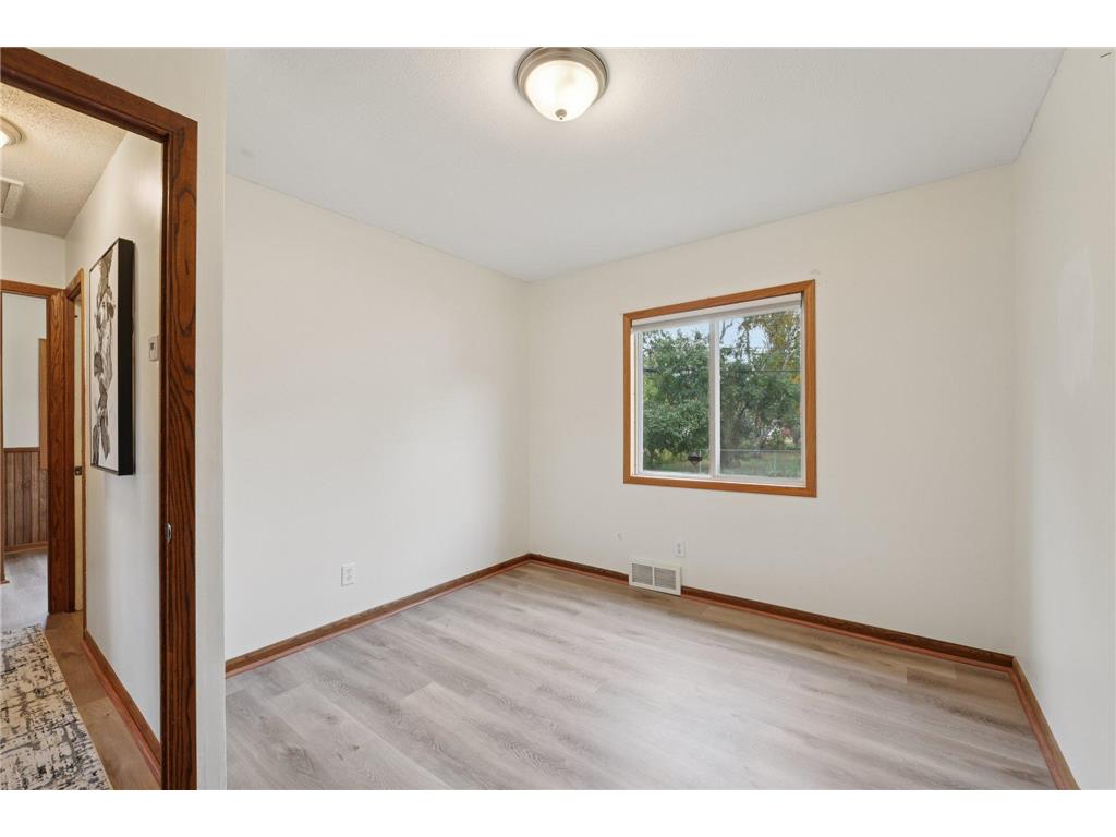 2017 Brookview Drive Brooklyn Center MN 55430 7024136 image8