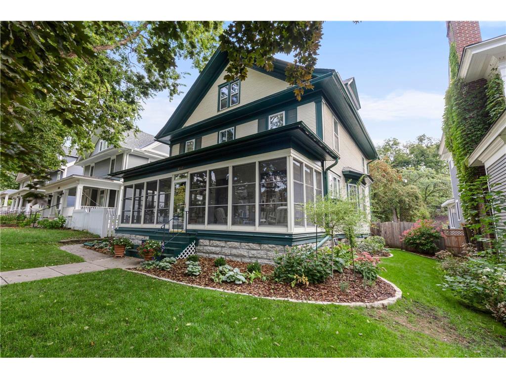 2017 Girard Avenue S Minneapolis MN 55405 7020415 image2