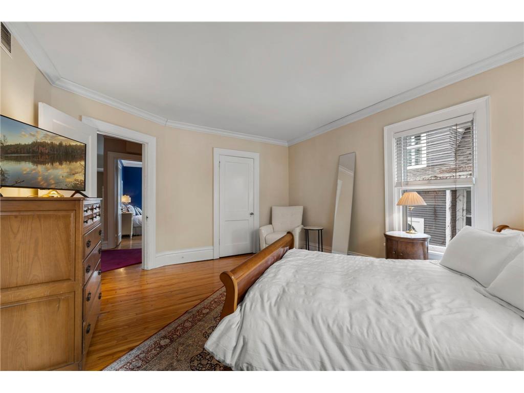 2017 Girard Avenue S Minneapolis MN 55405 7020415 image46