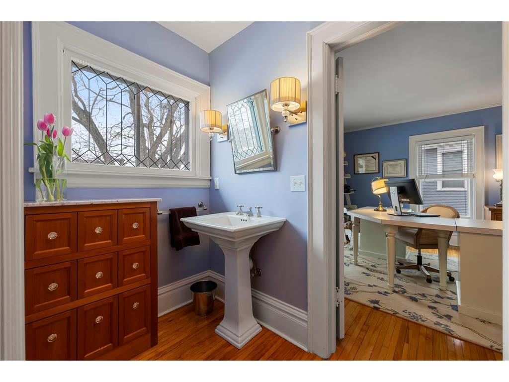 2017 Girard Avenue S Minneapolis MN 55405 7020415 image47