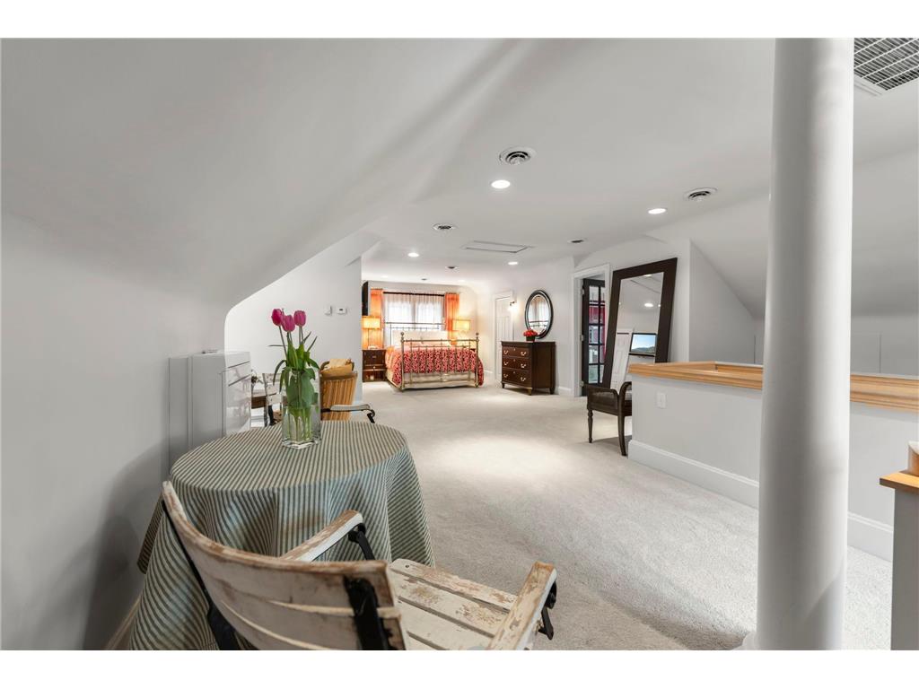 2017 Girard Avenue S Minneapolis MN 55405 7020415 image64