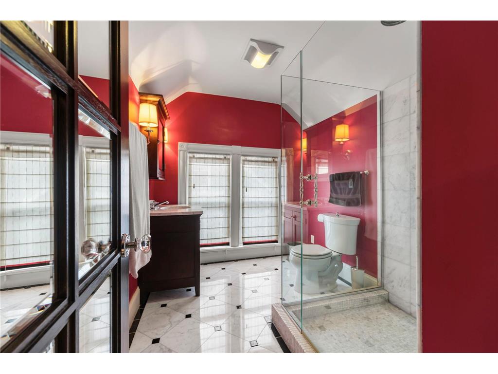 2017 Girard Avenue S Minneapolis MN 55405 7020415 image65