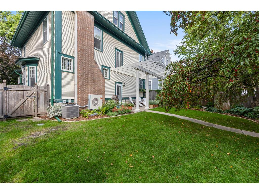 2017 Girard Avenue S Minneapolis MN 55405 7020415 image80