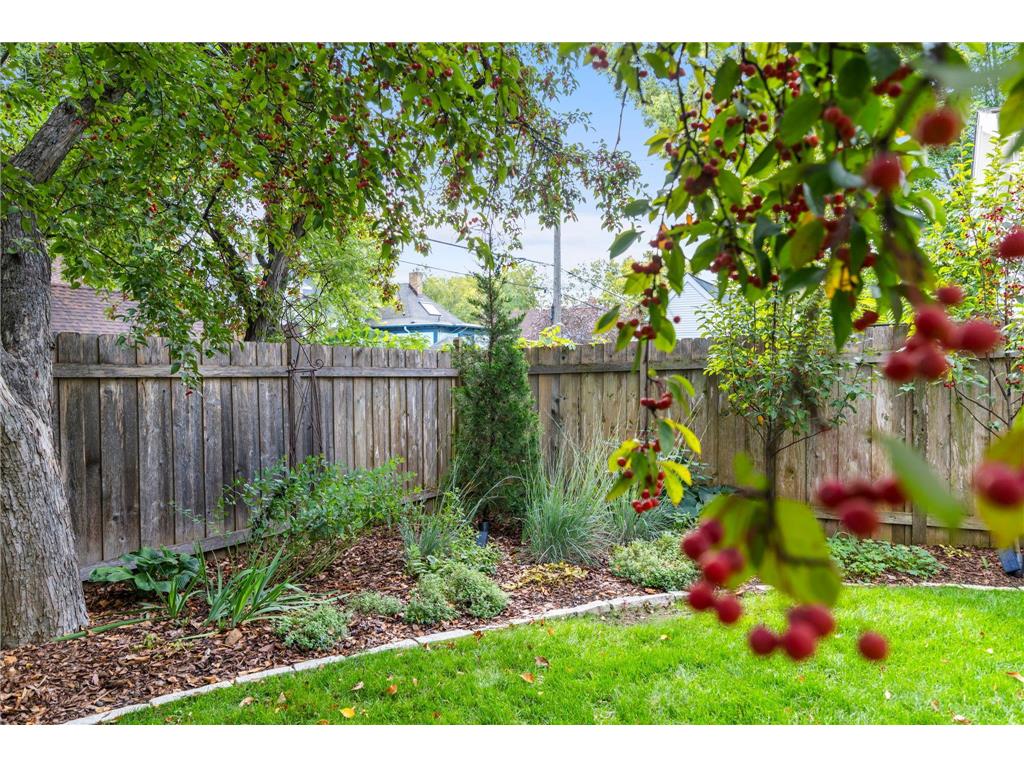 2017 Girard Avenue S Minneapolis MN 55405 7020415 image82