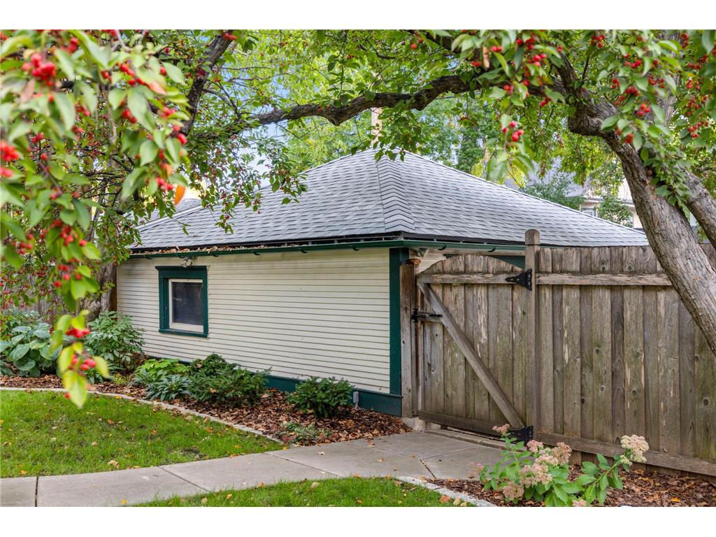 2017 Girard Avenue S Minneapolis MN 55405 7020415 image83