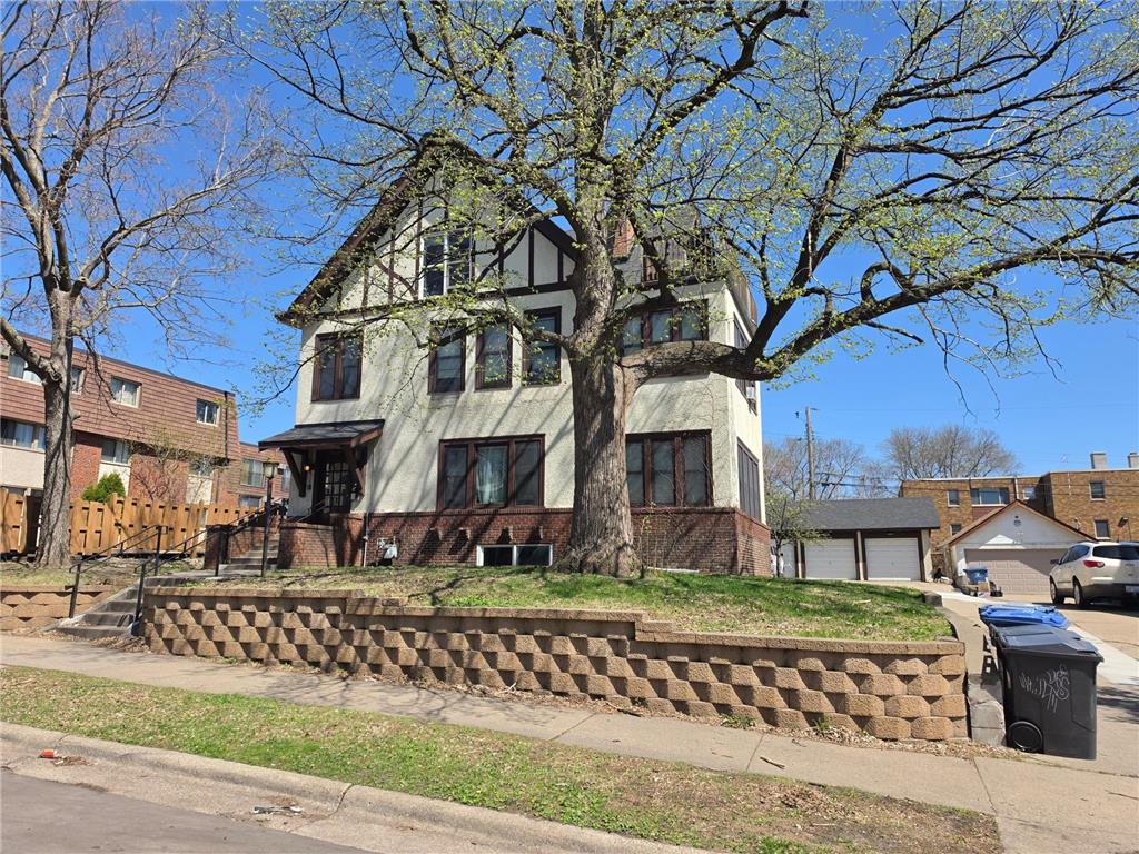 2017 Grand Avenue S Minneapolis MN 55405 7069318 image1