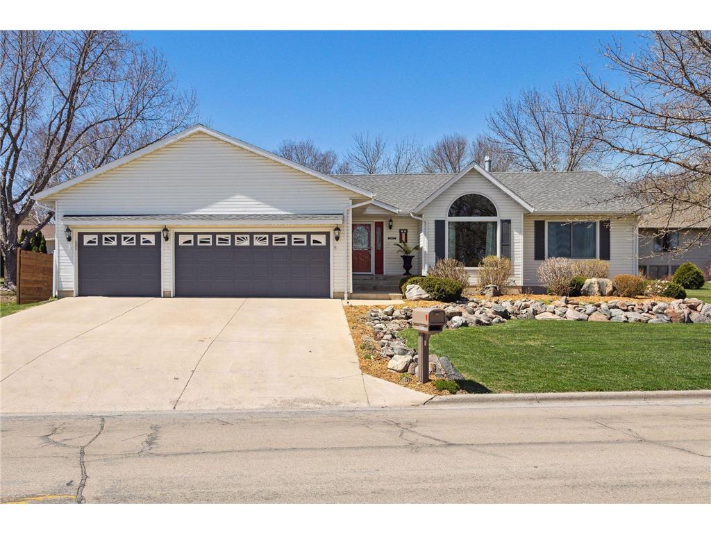 2017 Greenwood Drive Albert Lea MN 56007 - Fountain 6359327 image1