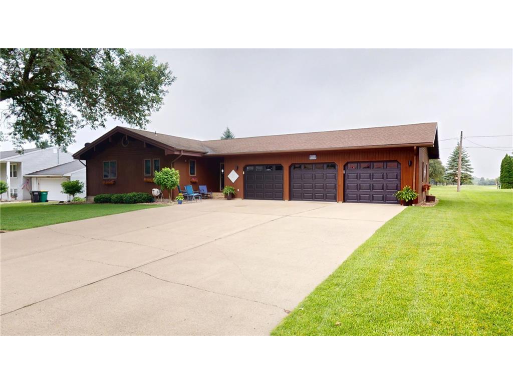 2017 Highland Avenue Albert Lea MN 56007 6745726 image1