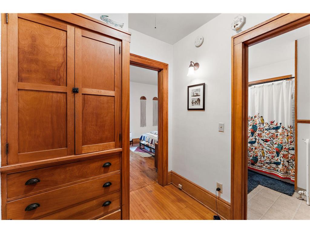 2017 Laurel Avenue Saint Paul MN 55104 7077559 image19