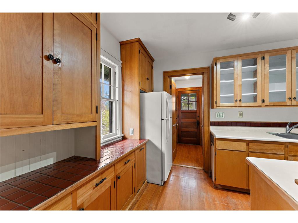2017 Laurel Avenue Saint Paul MN 55104 7077559 image29