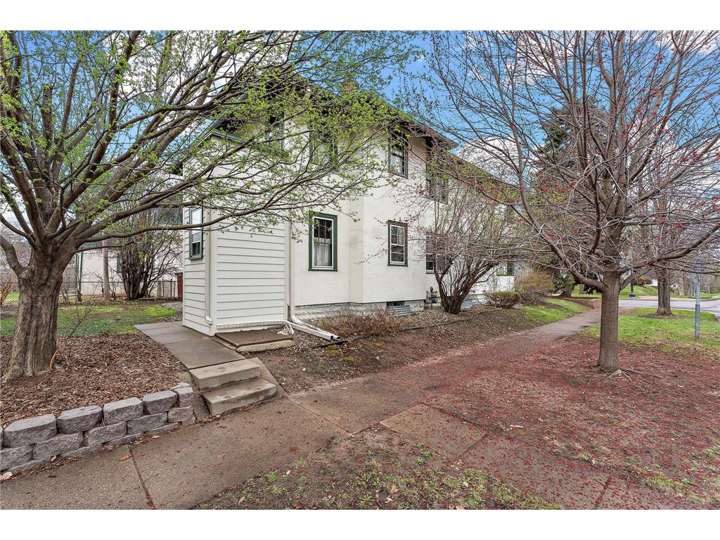 2017 Laurel Avenue Saint Paul MN 55104 7077559 image46