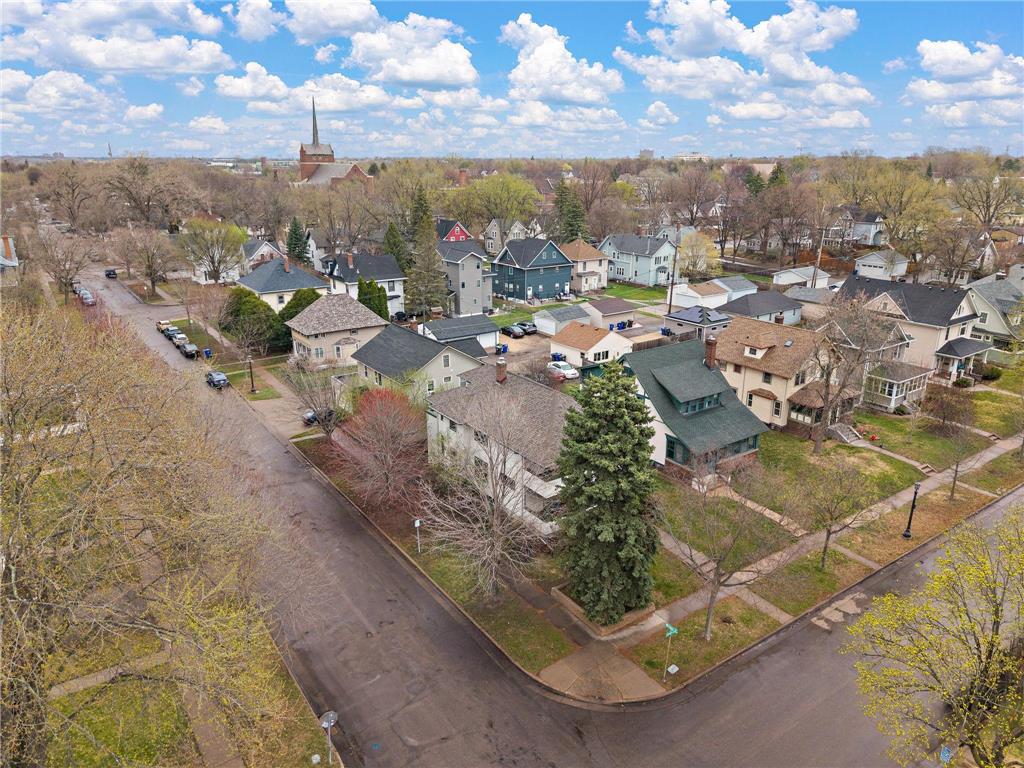 2017 Laurel Avenue Saint Paul MN 55104 7077559 image48