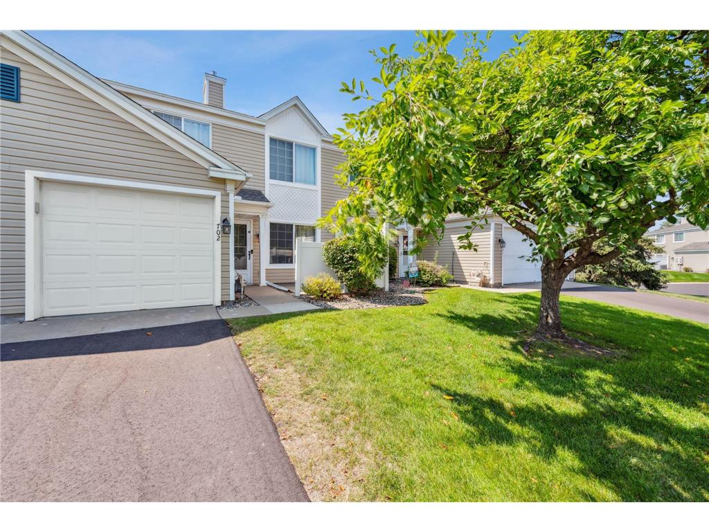 2017 Southcross Drive W #702 Burnsville MN 55306 6420198 image1