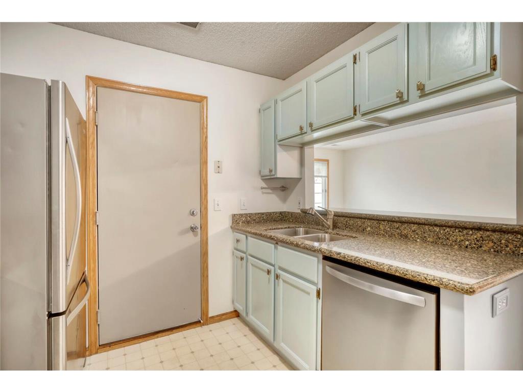 2017 Southcross Drive W #707 Burnsville MN 55306 7074111 image10
