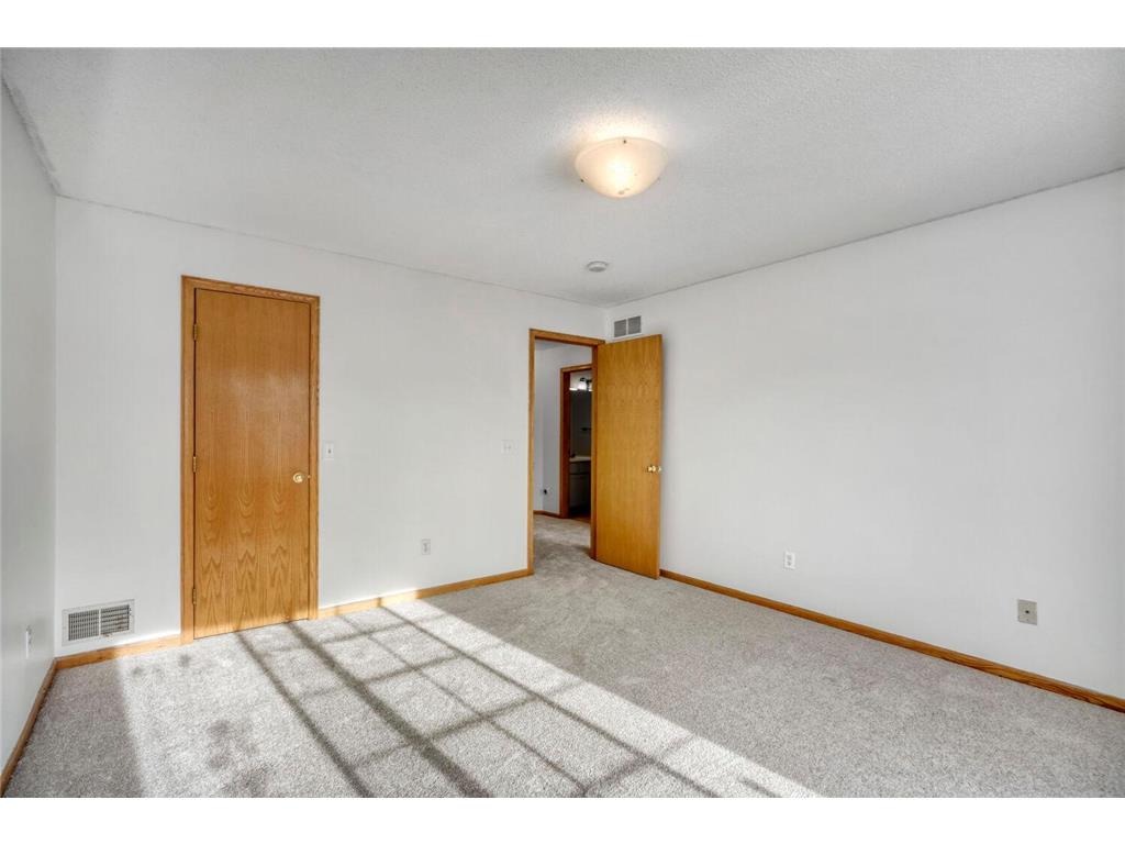2017 Southcross Drive W #707 Burnsville MN 55306 7074111 image18