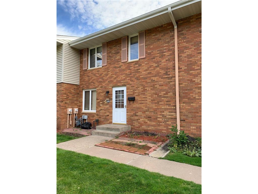 2018 Arkwright Street Maplewood MN 55117 6608366 image1