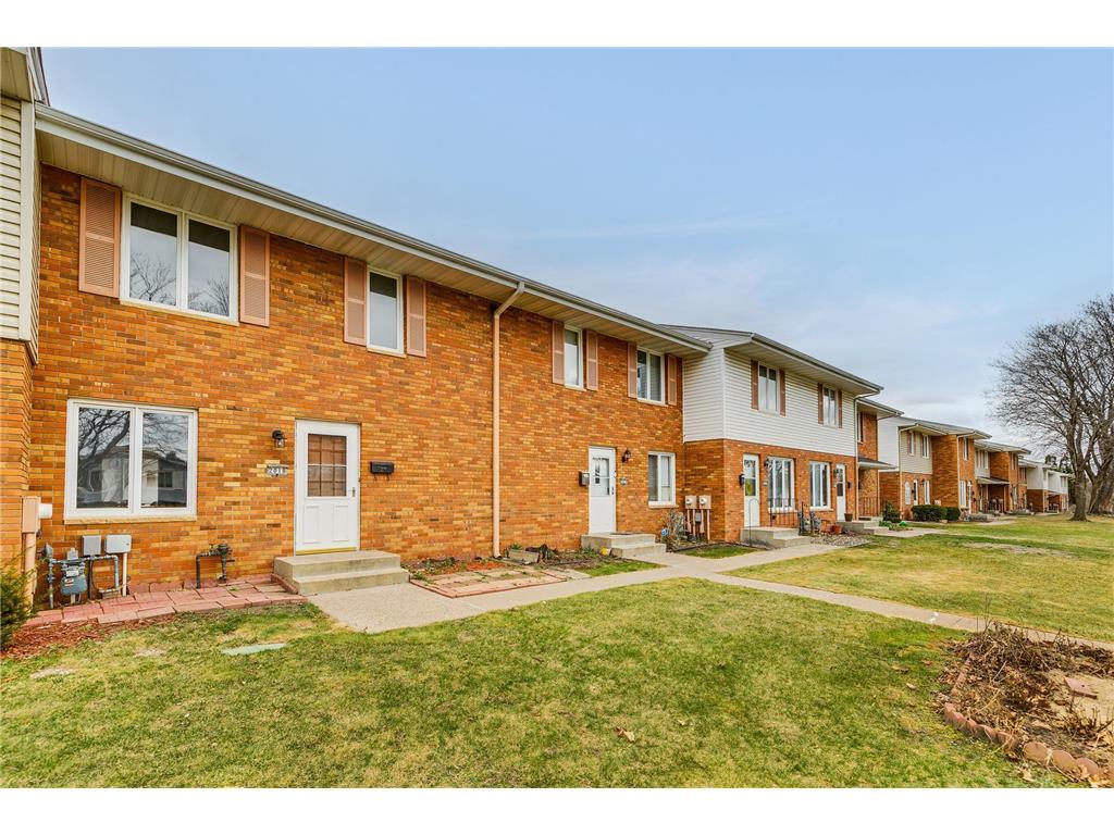 2018 Arkwright Street Maplewood MN 55117 6703120 image1