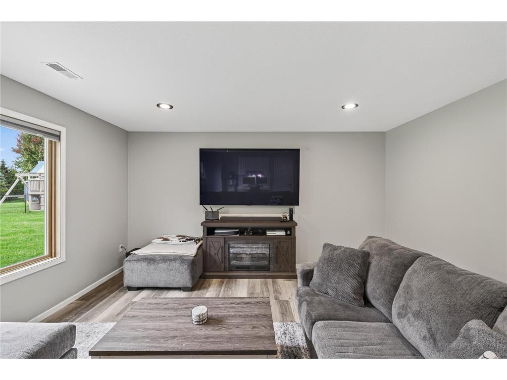 20188 Farnham Avenue N Forest Lake MN 55025 7007674 image9