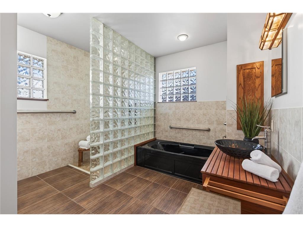 2019 Franklin Avenue SE Minneapolis MN 55414 7045234 image27