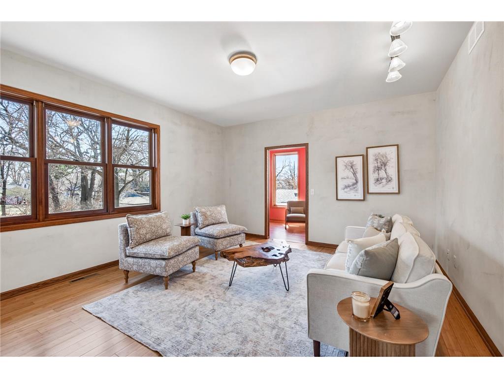 2019 Franklin Avenue SE Minneapolis MN 55414 7045234 image30