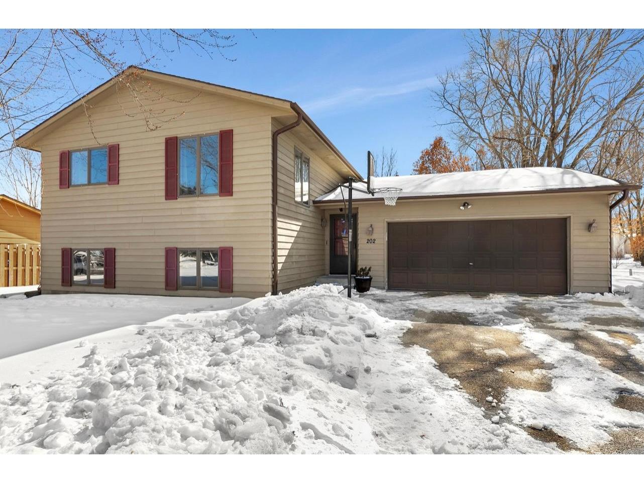 202 10th Street N, Sartell, MN, 56377 MLS 6158375 Edina Realty