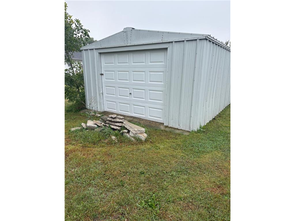 202 17th Street S Benson MN 56215 6786560 image5