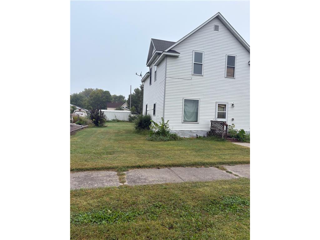 202 17th Street S Benson MN 56215 7039057 image3