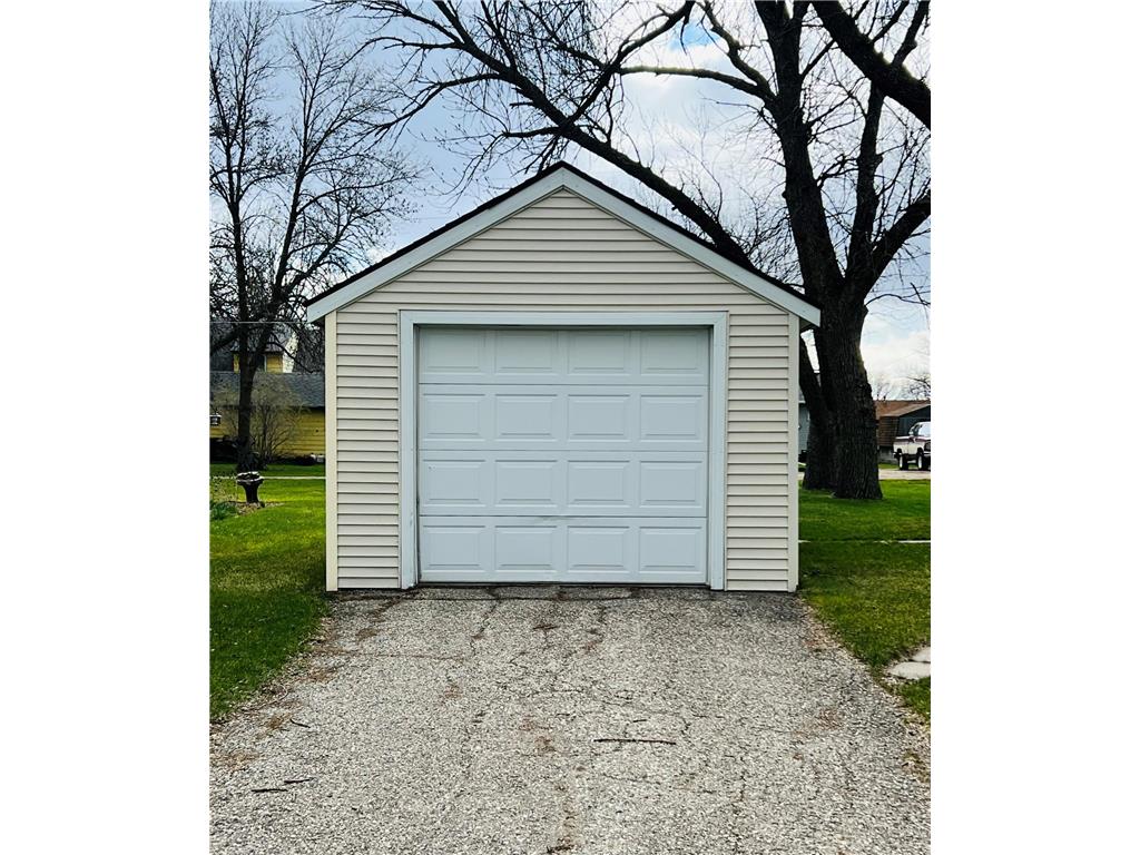 202 1st Street E, Chokio, MN, 56221 MLS 6475541 Edina Realty