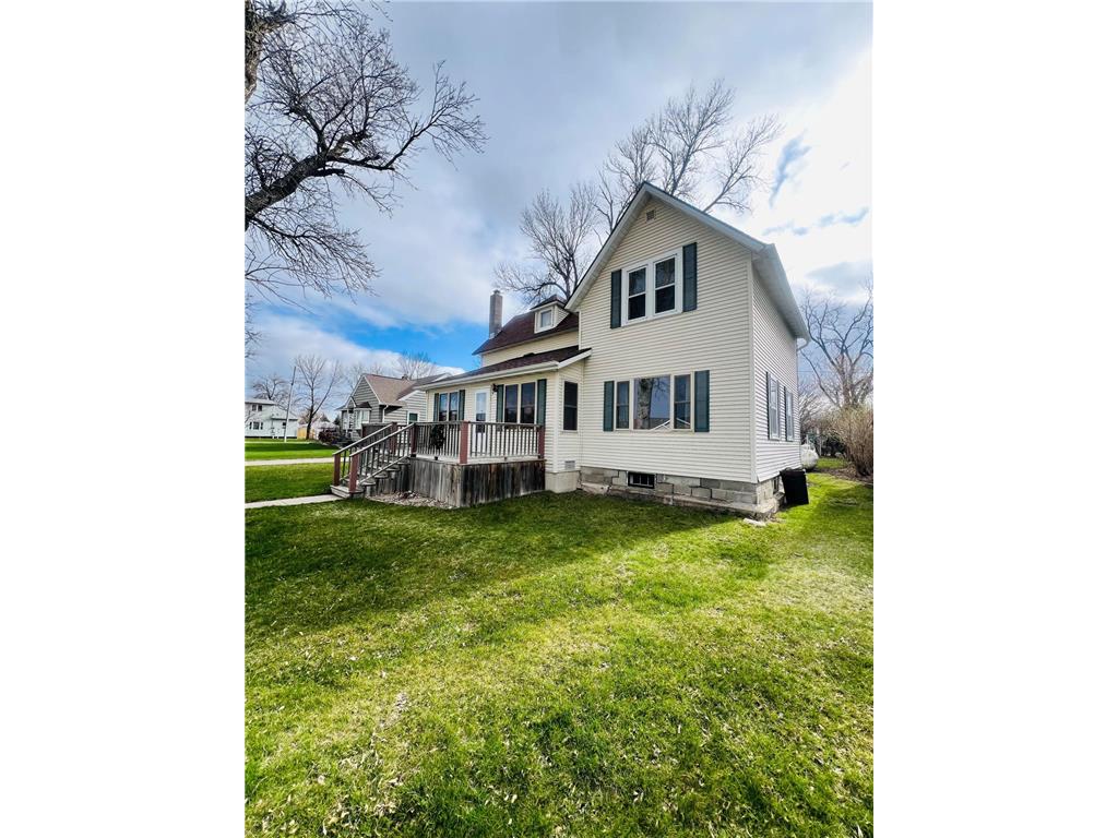 202 1st Street E, Chokio, MN, 56221 MLS 6475541 Edina Realty